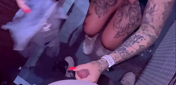 trendsRisky blowjob to a stranger in a nightclub toilet and cum play